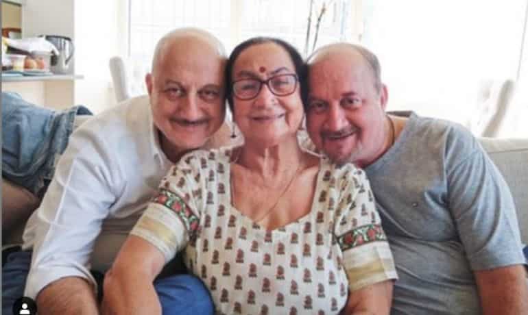 Anupam Kher's mother is healthy and will be under home quarantine