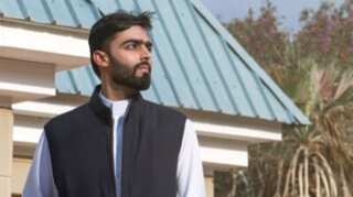 A carpenter from Pakistan becomes model in Saudi Arabia