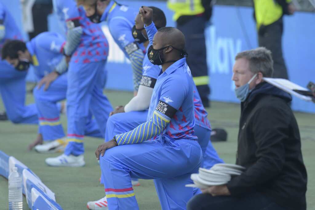 Lungi Ngidi takes a knee