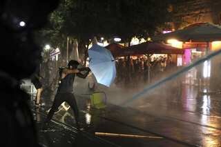 Israelis continue to protest against government's response to coronavirus crisis