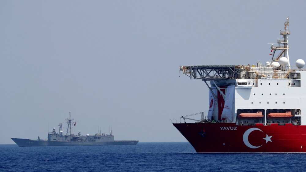 US asks Turkey to not conduct research in Greece's waters US asks Turkey to not conduct research in Greece's waters