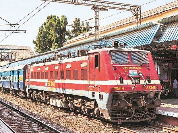 India to handover 10 broad-gauge diesel locomotives to Bangladesh