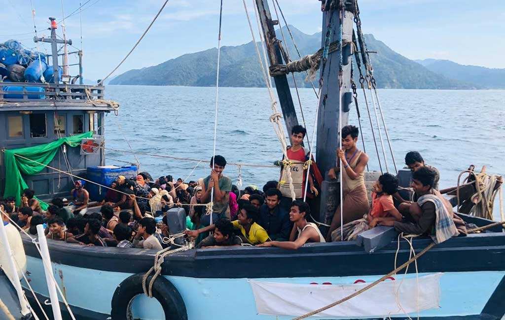 At least 24 Rohingya migrants feared drowned off Malaysia