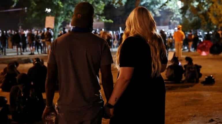 Portland observes peaceful protests and no arrests as feds withdraw Portland observes peaceful protests and no arrests as feds withdraw