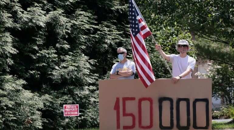 US COVID-19 deaths rise for fourth week, new cases drop 5% US COVID-19 deaths rise for fourth week, new cases drop 5%