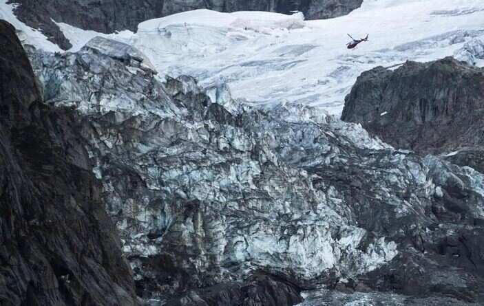 Italian glacier threatening to collapse due to high temperatures