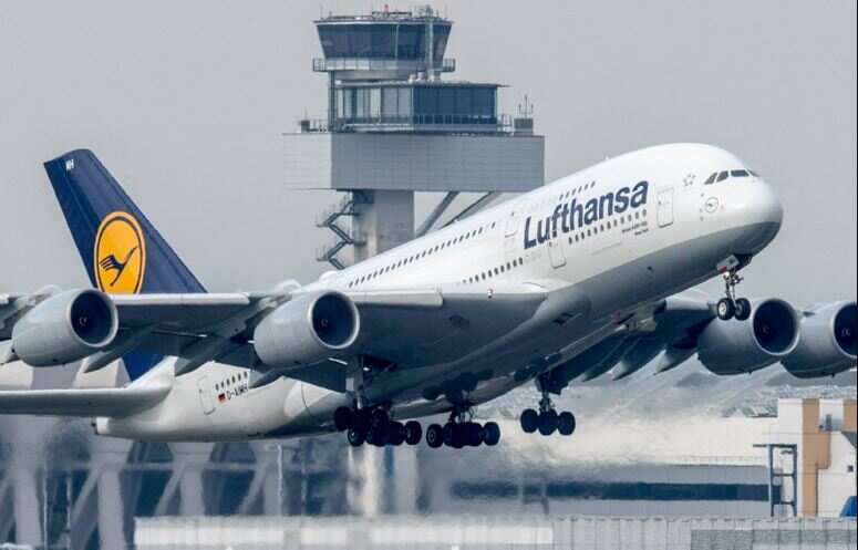 Lufthansa plans compulsory lay-offs as forecasts travel slump to 2024