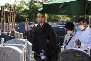 Meet Akasaka, the beatboxing monk in Japan