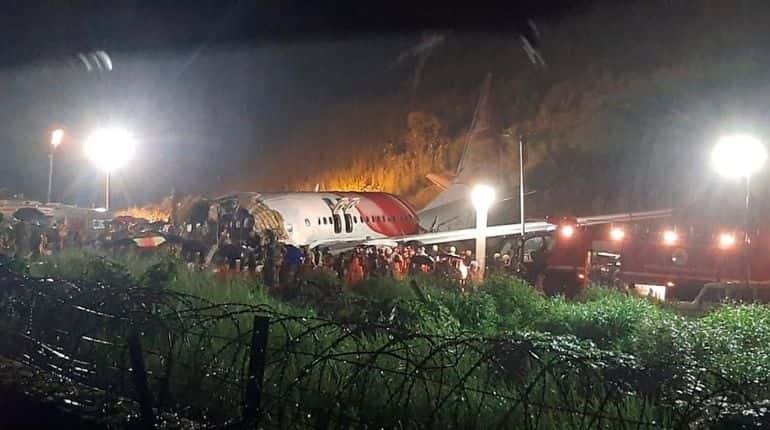 At least 15 dead, including pilot in plane crash at Kerala airport