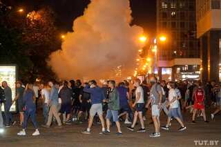 Police, protesters clash after Belarus presidential vote