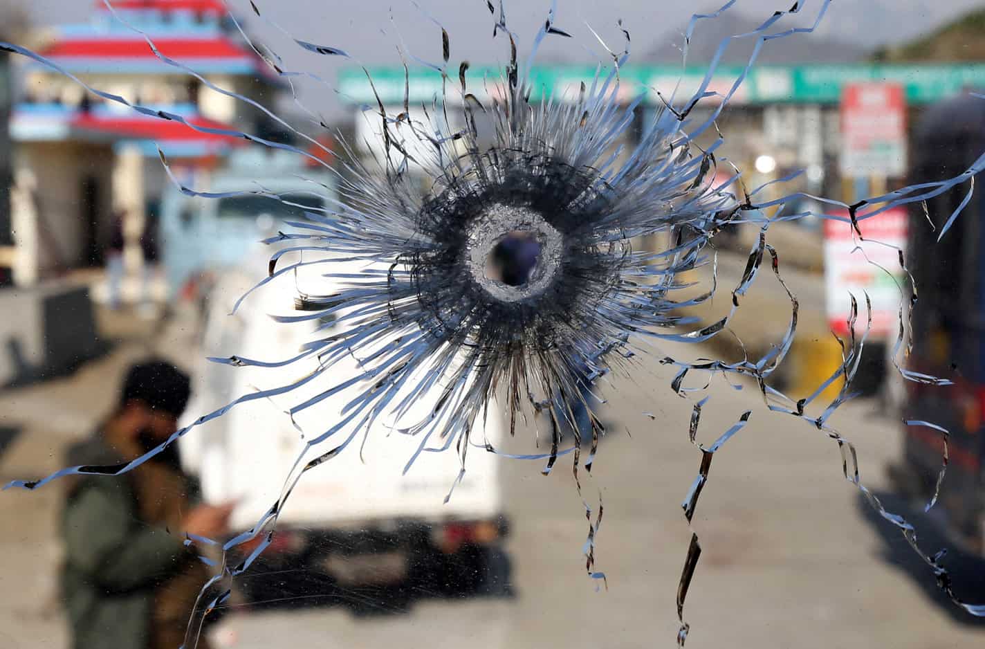 India considers resettling Kashmiri youth who give up arms