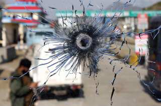 India considers resettling Kashmiri youth who give up arms