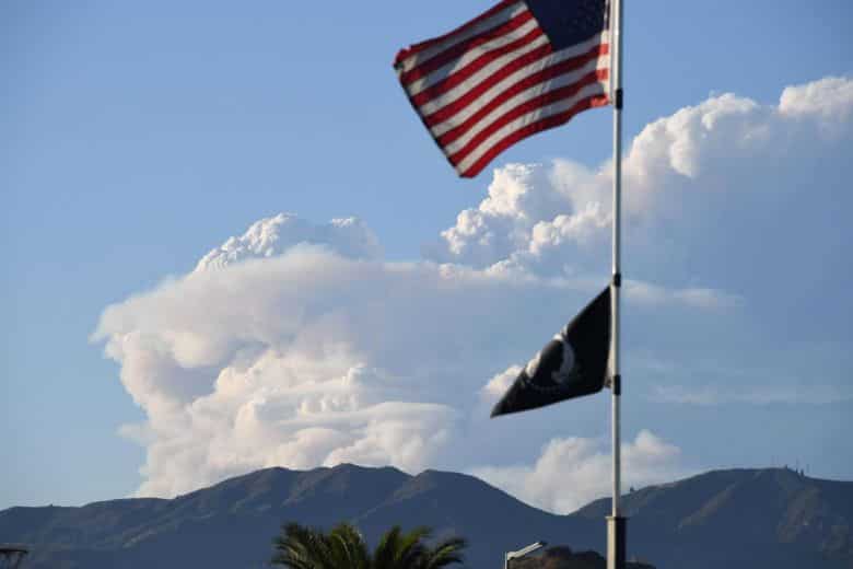 Huge fire north of Los Angeles prompts evacuations