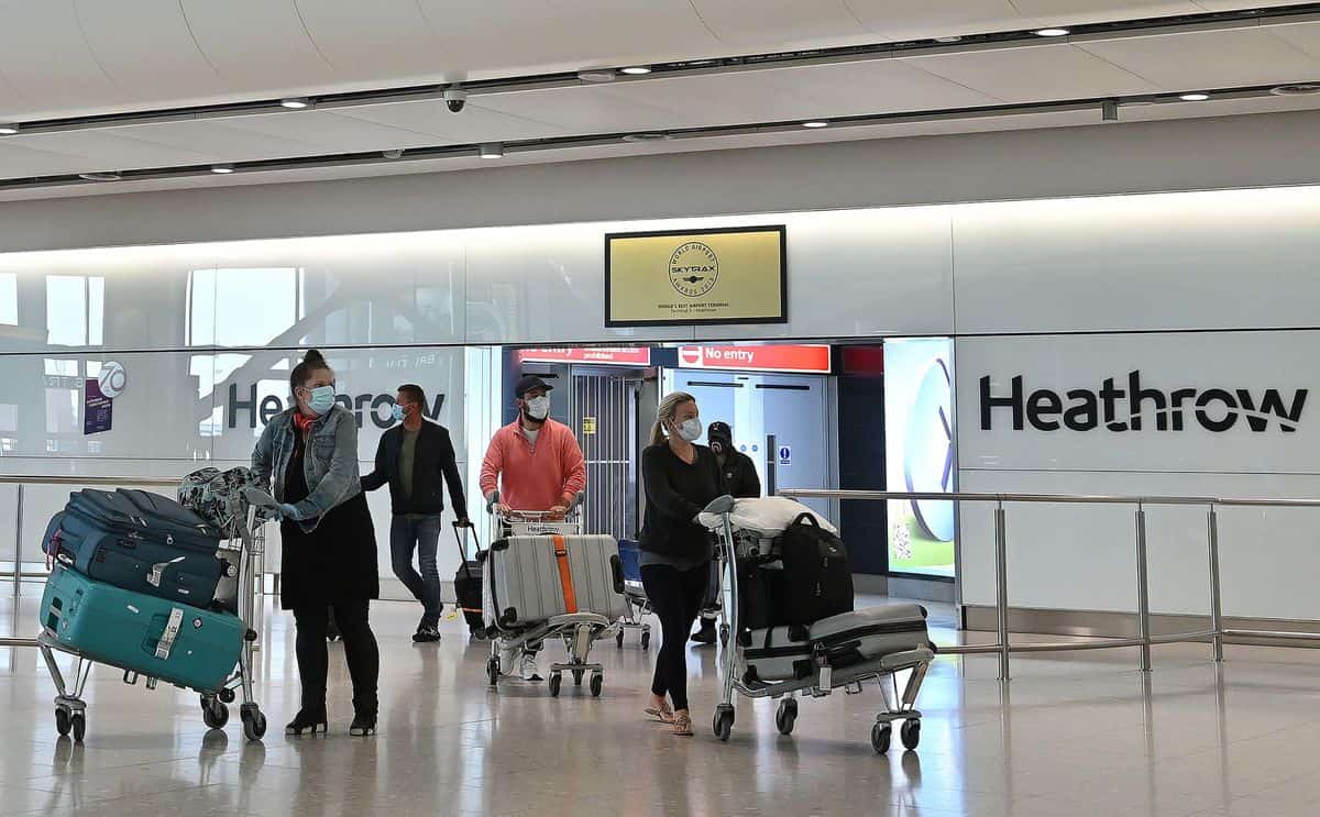 UK imposes 14-day quarantine on people travelling from France UK imposes 14-day quarantine on people travelling from France