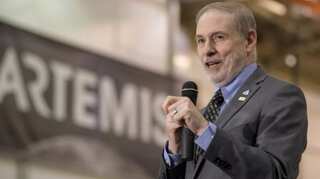 US prosecutors probe ex-NASA official, Boeing over space contract: sources
