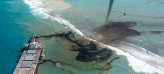 Two Mauritians killed in accident near site of Japanese ship oil spill