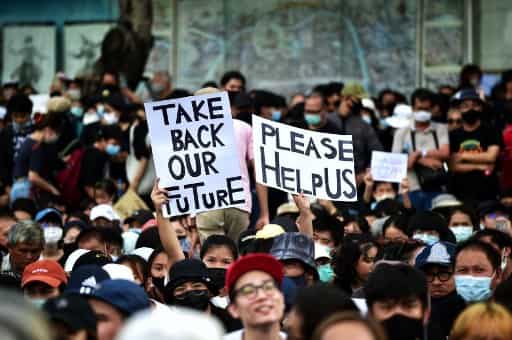 Anti-government protesters target King, PM in Thailand Anti-government protesters target King, PM in Thailand