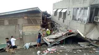 Strong quake strikes eastern Philippines, reports of damage