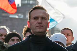 Russian authorities arrest over a dozen supporters of Navalny