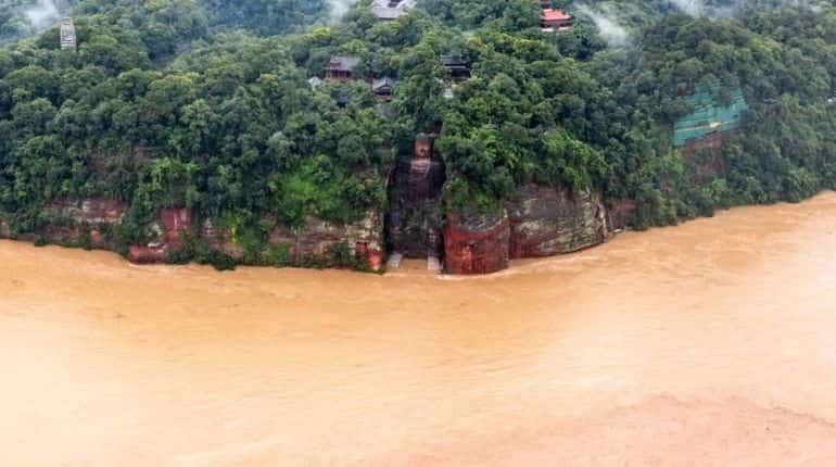 Yangtze river overflows