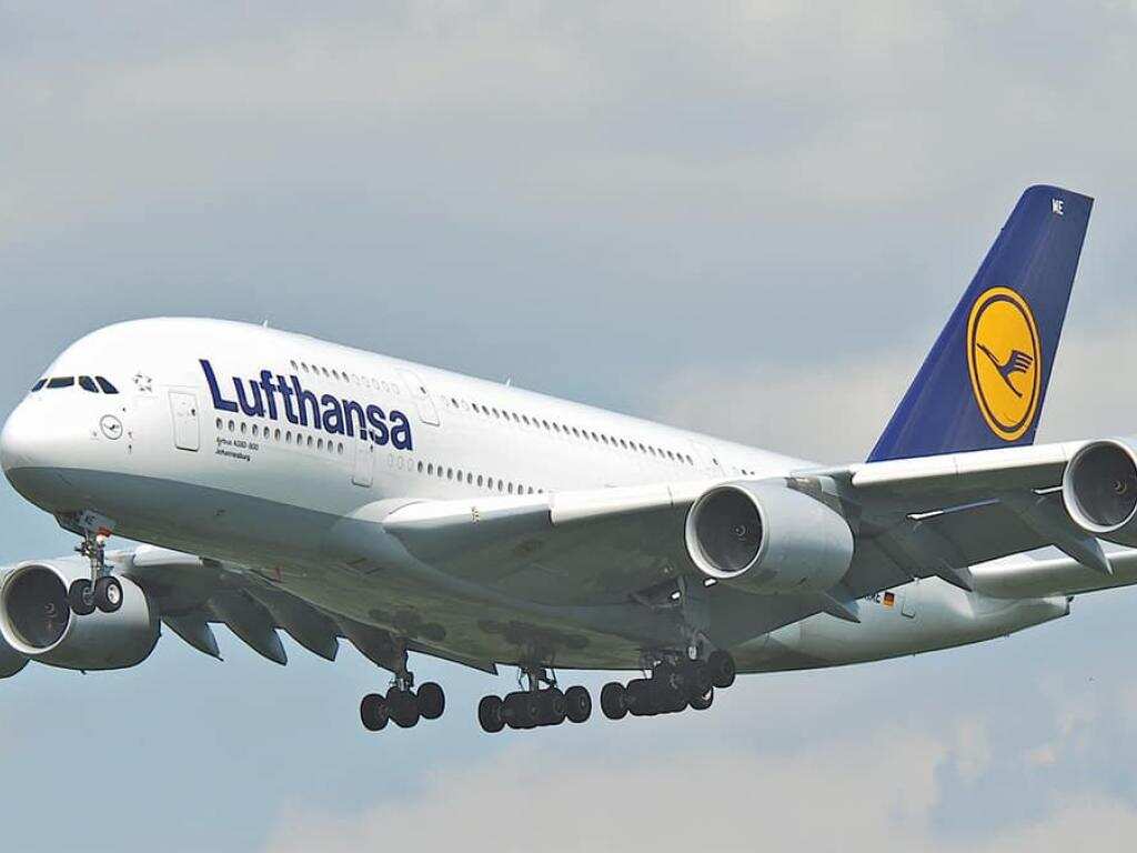Cost-saving deal: Lufthansa's agreement with Pilots to cut costs