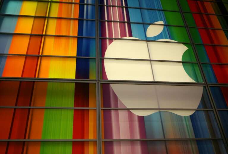 Apple's valuation now 10% of US GDP