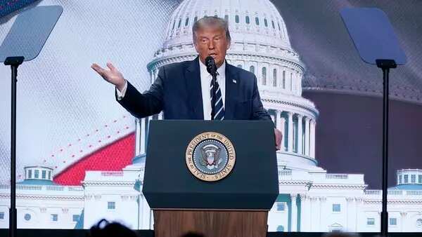 US election 2020: Trump prepares to seize the national spotlight for R.N.C.