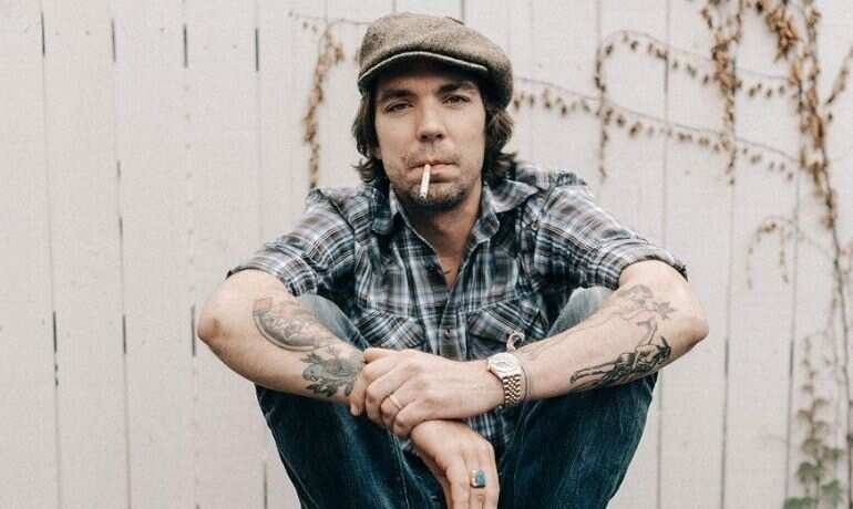 Singer-songwriter Justin Townes Earle passes away at 38 Singer-songwriter Justin Townes Earle passes away at 38