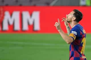 Messi returns to Barcelona training ground