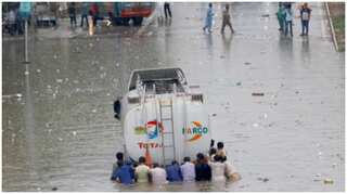30 people killed in Karachi floods so far