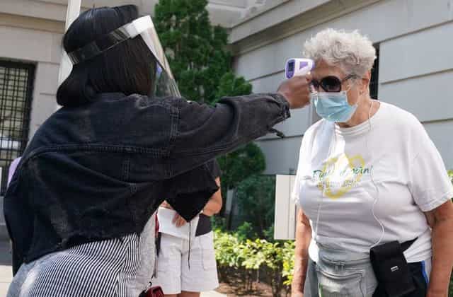 Global coronavirus cases surpass 25 million