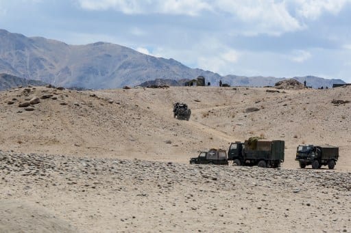 Coordinated attack to encircle Indian army