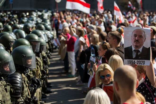 US considers imposing sanctions on seven Belarusian officials