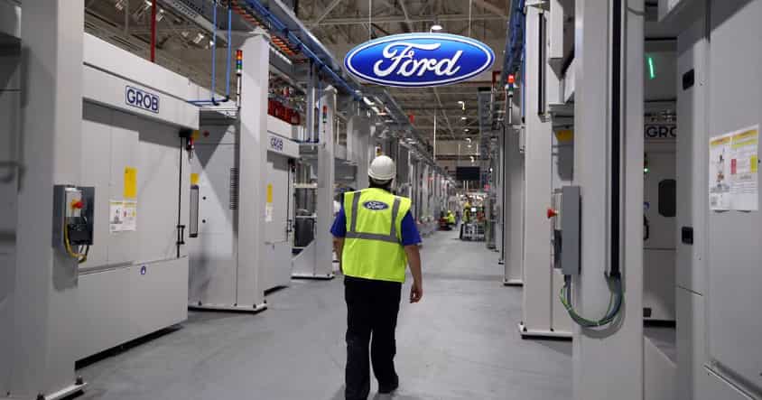 US automaker Ford to cut 1,400 US jobs through buyouts