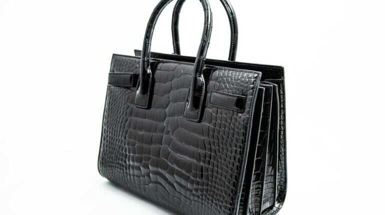 Customs to destroy alligator skin bag worth $19,000 over $51 missing permit