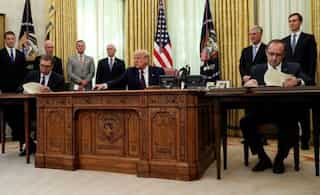 Trump announces historic accord between former foes Serbia, Kosovo