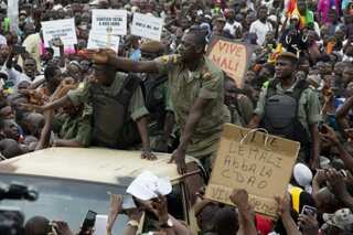 New Mali junta opens talks on transition to civilian rule