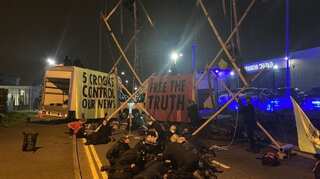 UK: Climate activists disrupt newspaper distribution through protests