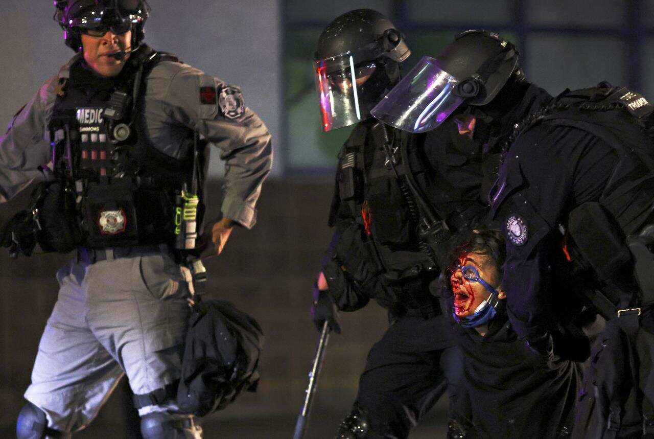 Portland Mayor bans use of tear gas by police after locals complain Portland Mayor bans use of tear gas by police after locals complain