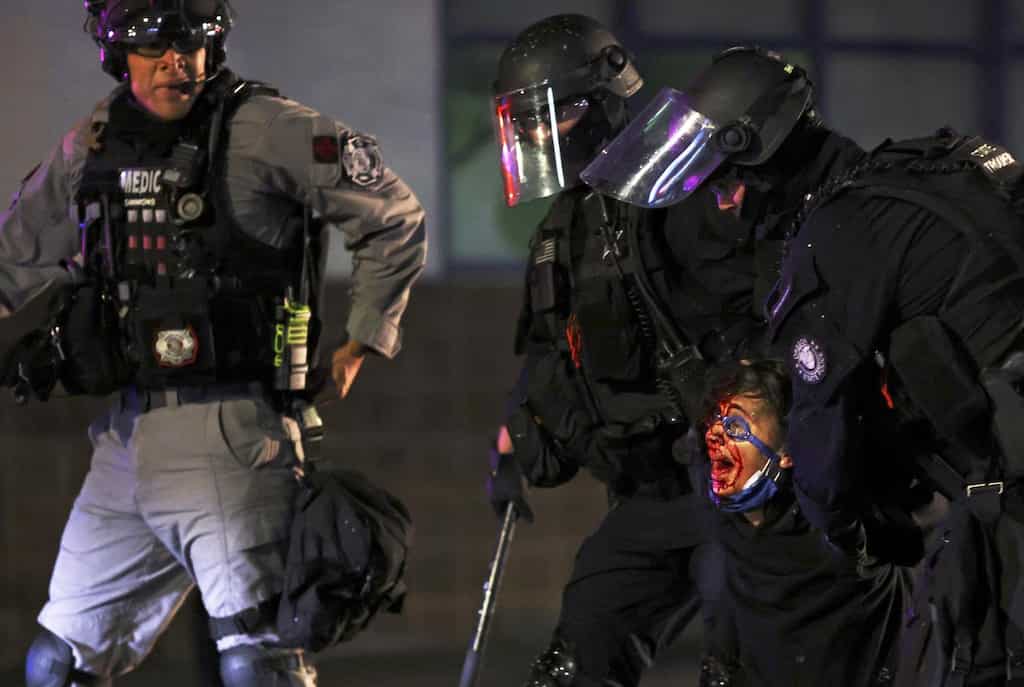 Portland Mayor bans use of tear gas by police after locals complain