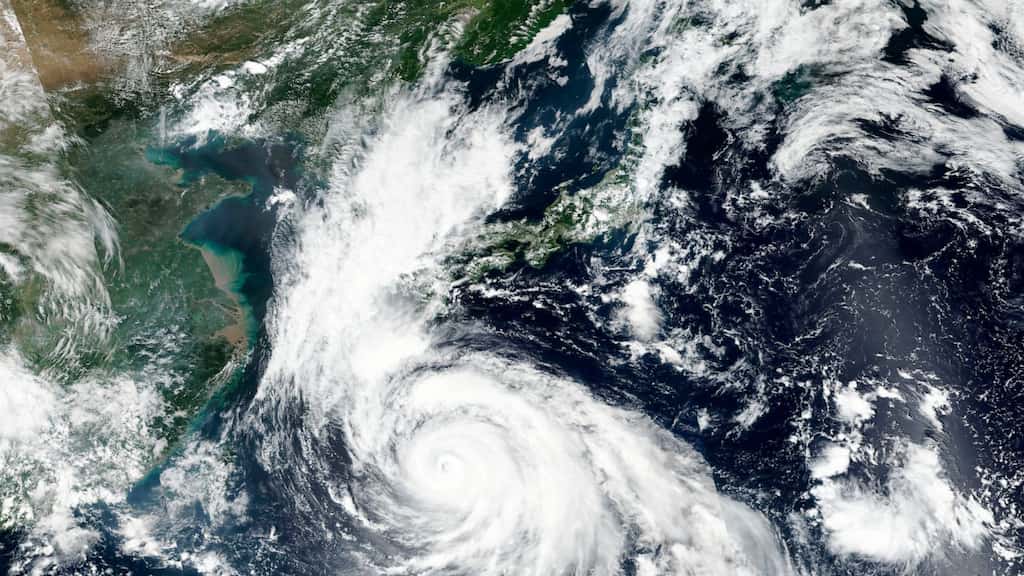 Typhoon Haishen hits Japan with 112Mph winds, authorities urge to take utmost caution