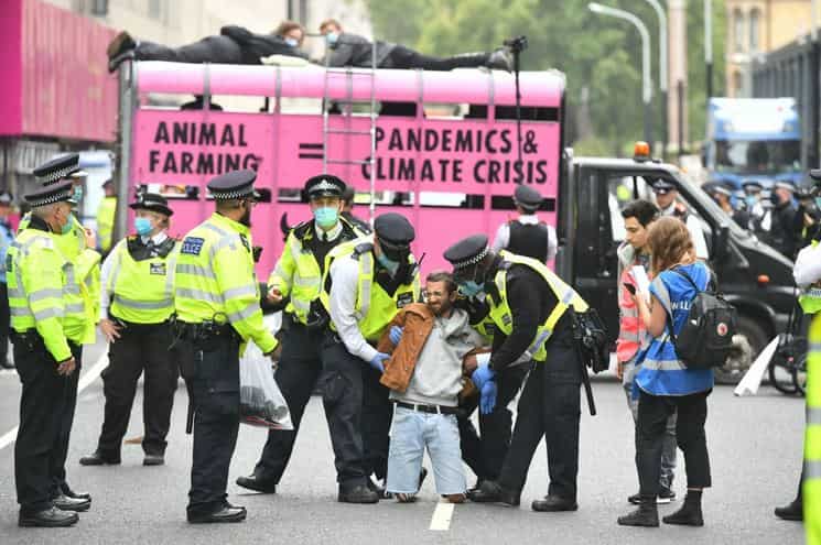 Protesters blockade British newspaper presses in UK
