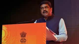 India aims for half of state-run fuel stations to be solar-powered in five years