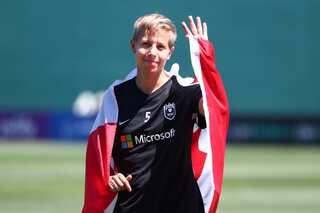 Canadian footballer Rebecca Quinn comes out as transgender