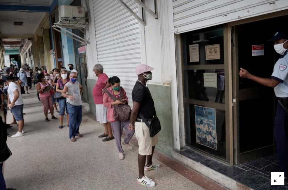 Cuba plans first official peso devaluation since 1959 revolution | Sources