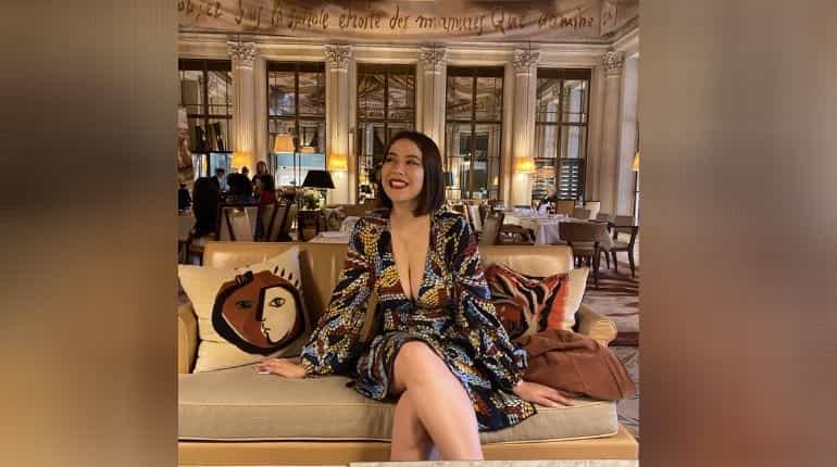 Paris museum that celebrates nude art apologises after woman denied entry over low-cut dress