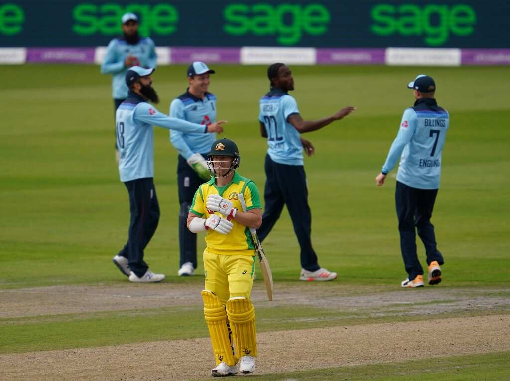 Watch: Jofra Archer dismisses David Warner with an absolute jaffa! 