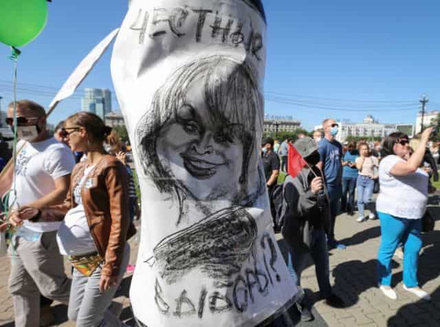 On election eve, several thousand join anti-Kremlin rally in Russian Far East On election eve, several thousand join anti-Kremlin rally in Russian Far East