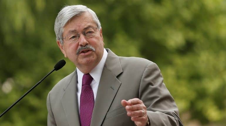 US ambassador to China Terry Branstad leaving post to help Trump campaign