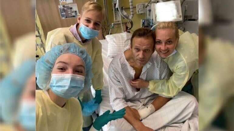 Poisoned Russian critic Navalny shares a picture from the hospital, says he is now 'able to breathe'